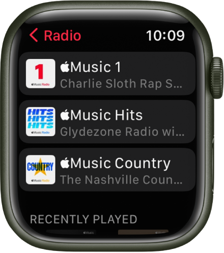 Radio-näyttö, jossa näkyy kolme Apple Music -asemaa.