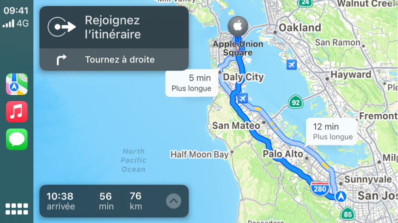 CarPlay affichant les icônes de Plans, Musique et Messages sur la gauche et le plan d’un itinéraire en voiture sur la droite, avec les indications de conduite et l’heure d’arrivée prévue.