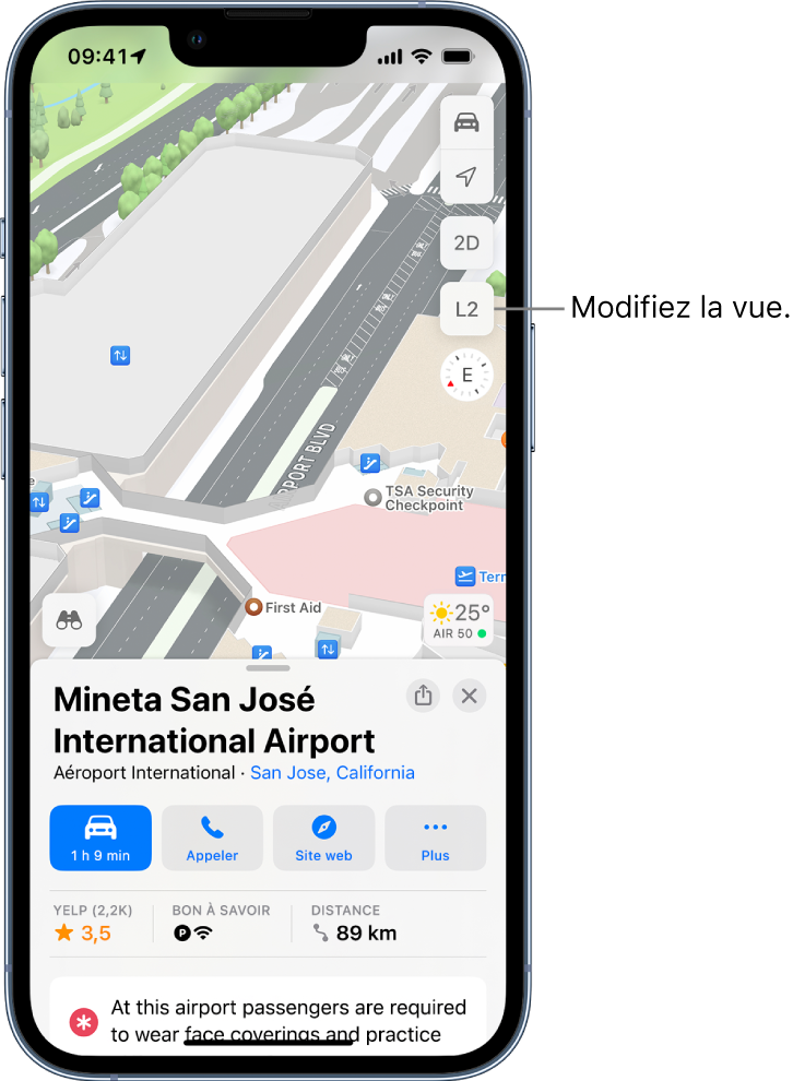 Un plan représentant l’intérieur d’un terminal d’aéroport. Le plan affiche des commerces et des portes d’embarquement.
