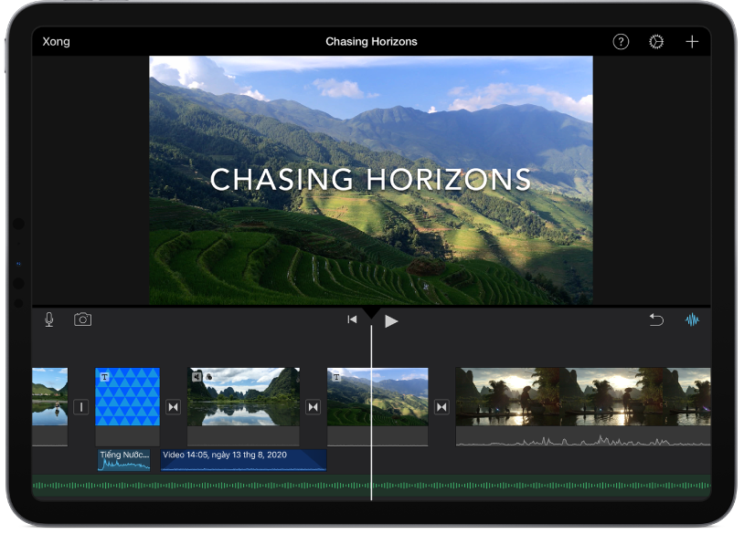 Một dự án phim trong iMovie trên iPad.