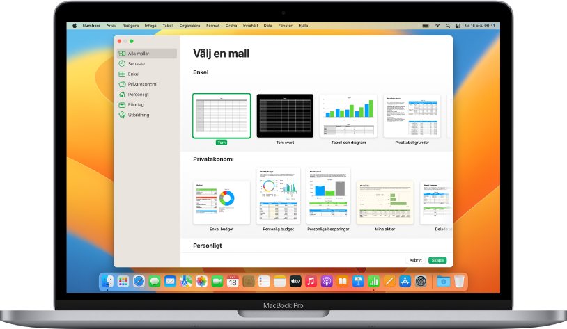 En MacBook Pro med Numbers-mallväljaren öppen på skärmen. Kategorin Alla mallar är markerad till vänster och fördesignade mallar ordnade i rader efter kategori visas till höger.