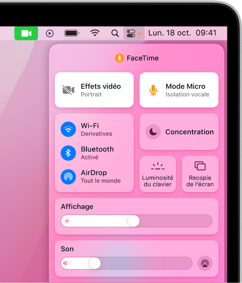 Le centre de contrôle en haut à droite de l’écran du Mac affichant des commandes pour, entre autres, le Mode micro, le Wi‑Fi, Concentration et À l’écoute.