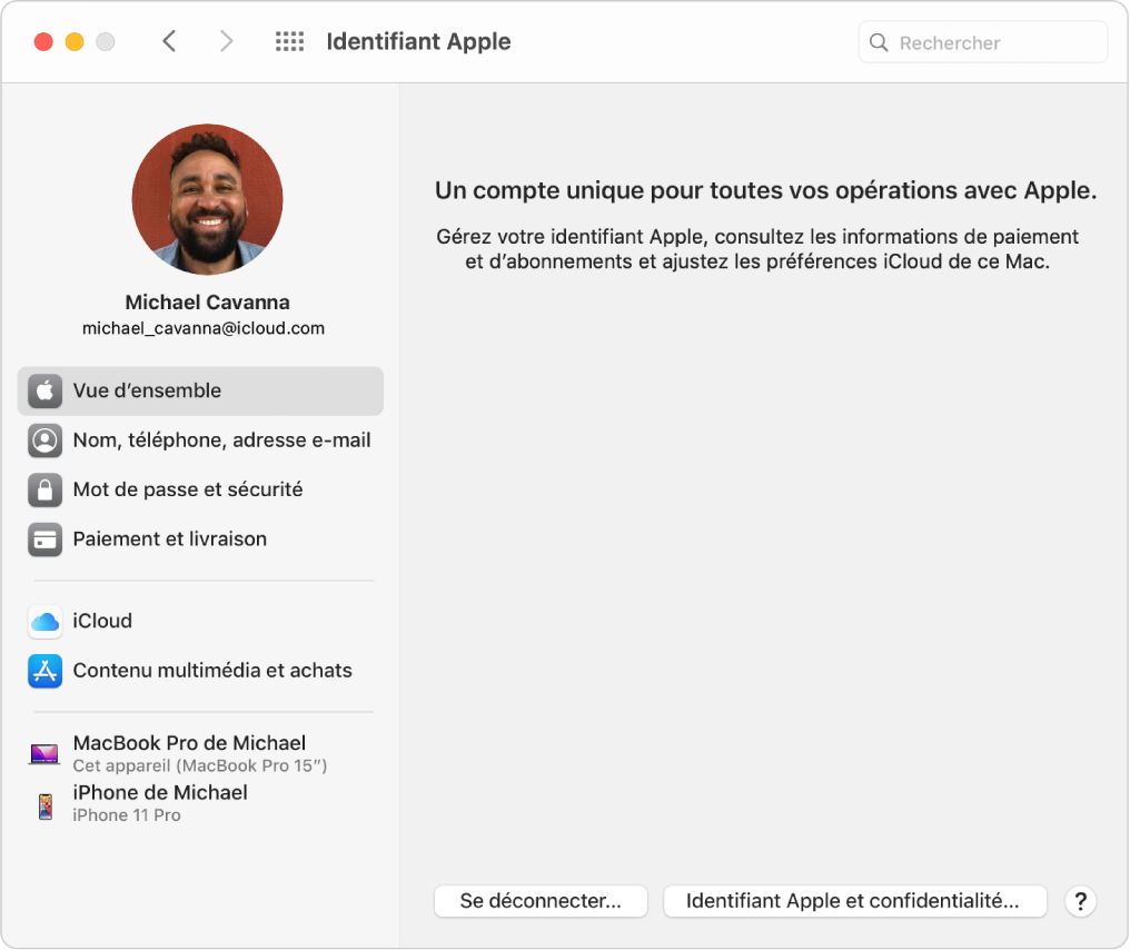 Préférences Identifiant Apple affichant une barre latérale avec la photo de l’identifiant Apple en haut à gauche.