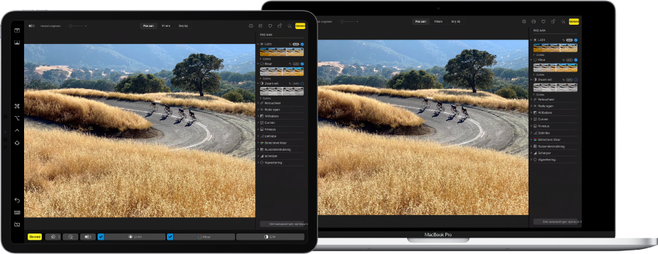 Een iPad Pro naast een MacBook Pro. Op de desktop-Mac wordt een foto bewerkt in de Foto's-app. Op de iPad Pro is dezelfde foto te zien, samen met de Sidecar-navigatiekolom aan de linkerrand van het scherm en de Mac Touch Bar onder in het scherm.