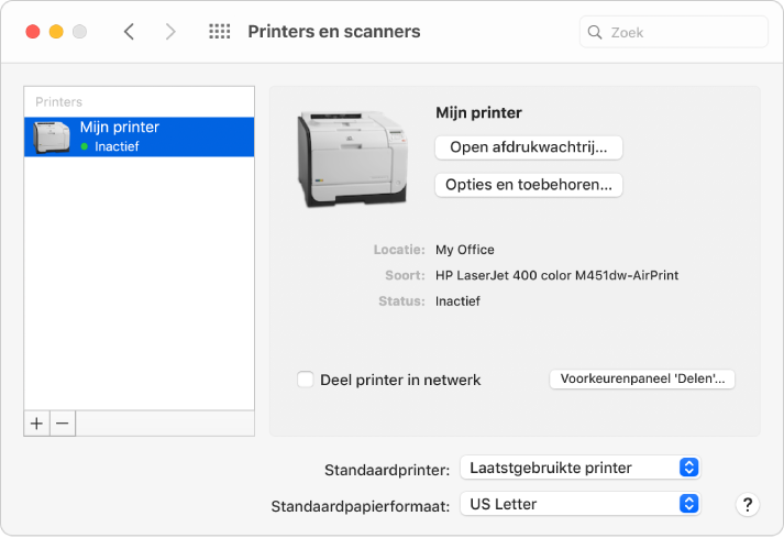 Het dialoogvenster 'Printers en scanners' met opties voor het instellen van een printer en een lijst met printers met onderaan knoppen voor het toevoegen en verwijderen van printers.