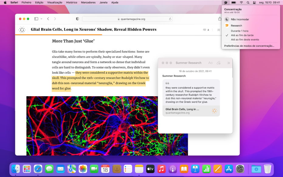 Uma secretária de Mac com a aplicação Safari aberta e uma nota rápida à direita.