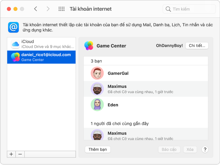 Tài khoản Game Center được chọn trong Tài khoản internet, với những bạn bè đang chơi trò chơi được liệt kê ở bên phải.