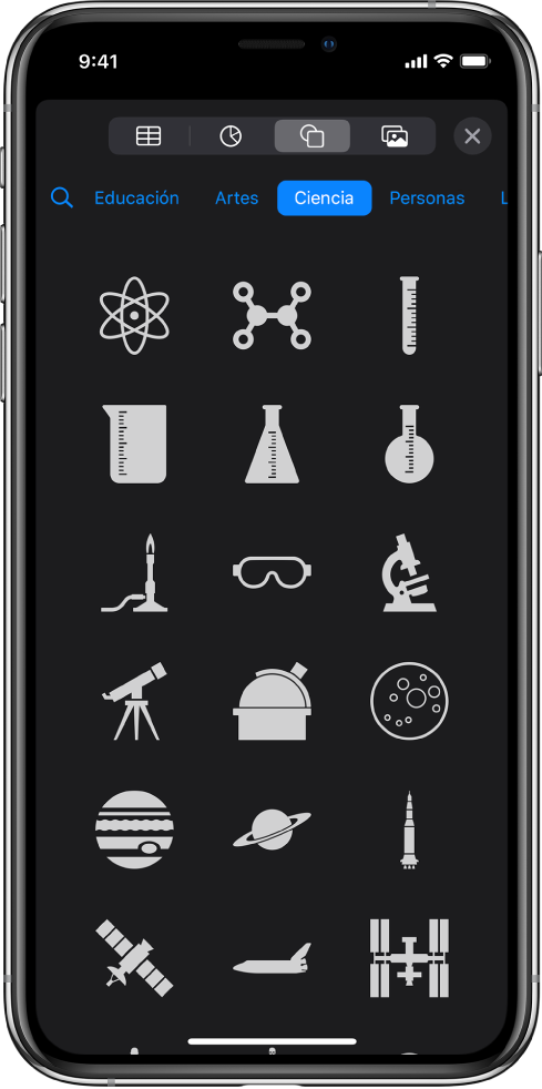 El menú Insertar con botones en la parte superior para agregar tablas, gráficas, figuras y contenido multimedia.