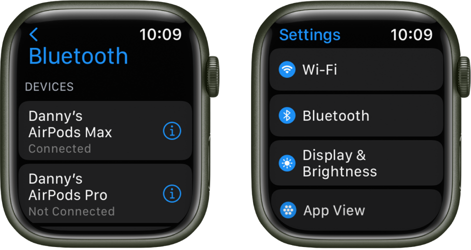 Divi ekrāni blakus. Kreisajā pusē ir ekrāns ar divām pieejamām Bluetooth ierīcēm: AirPods Max austiņām, kas ir savienotas un AirPods Pro austiņām, kas nav savienotas. Labajā pusē ir ekrāns Settings, kurā saraksta formā redzamas pogas Wi-Fi, Bluetooth, Display & Brightness un App View.