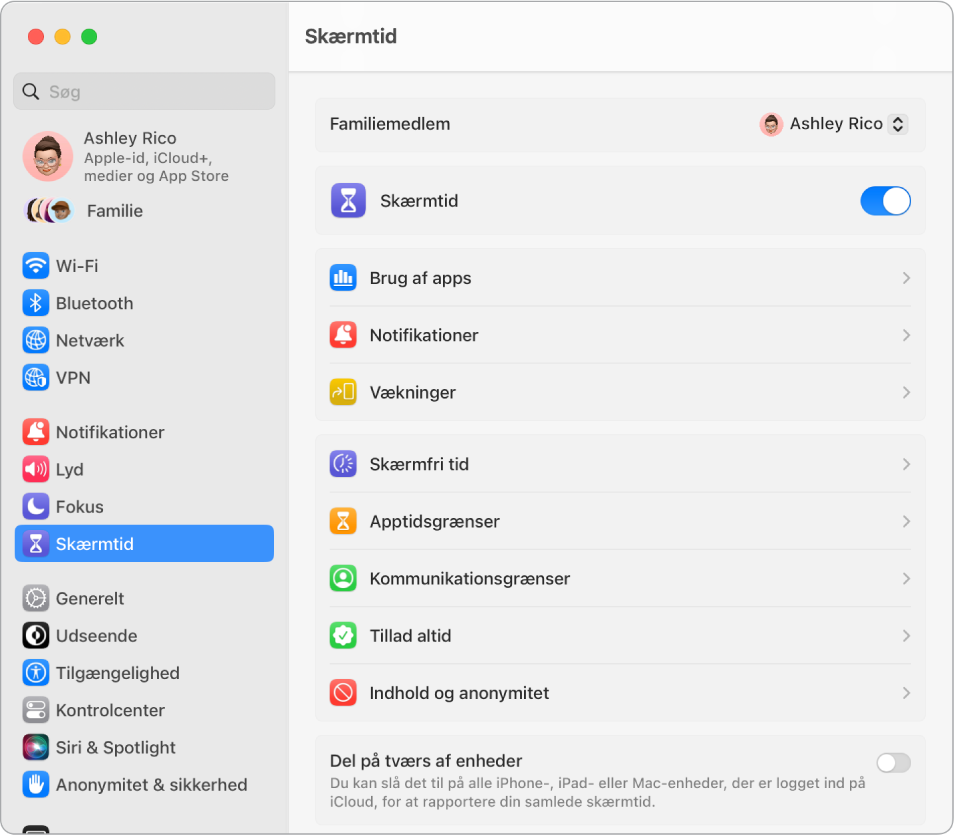  Et vindue med indstillinger til Skærmtid, der viser muligheder for at se Brug af apps, Notifikationer og Vækninger samt muligheder for at administrere Skærmtid, f.eks. planlægning af Skærmfri tid, indstilling af Apptidsgrænser og Kommunikationsgrænser m.m.