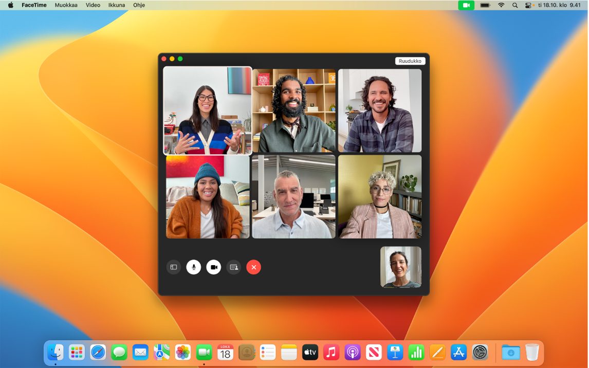 FaceTime-ikkuna, jossa on ryhmä kutsuttuja käyttäjiä.