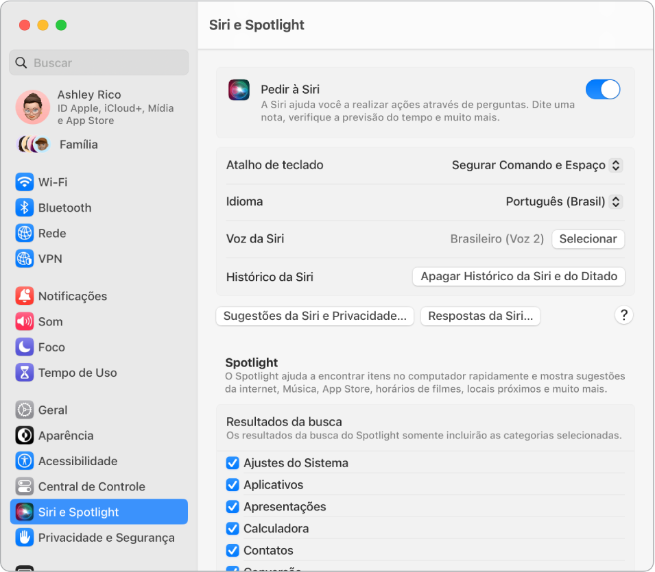 Janela de ajustes da Siri com a opção “Pedir à Siri” selecionada e várias opções para personalização da Siri à direita