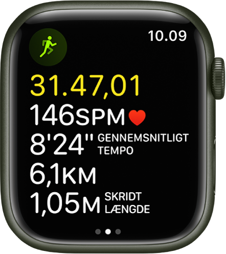 Analyser under en løbetræning viser skridtlængde nederst på skærmen.