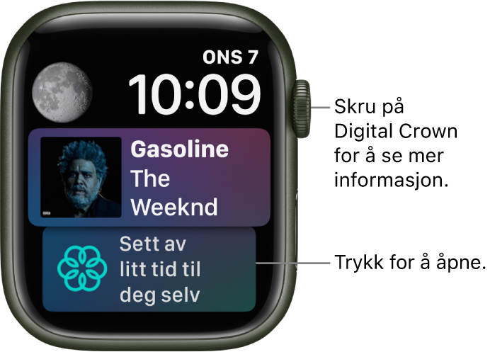 Siri-urskiven som viser dato og klokkeslett øverst til høyre. En Månefase-komplikasjon vises øverst til venstre. Under viser en Musikk-komplikasjon sangen som spilles. Nederst er Mindfulness-komplikasjonen.