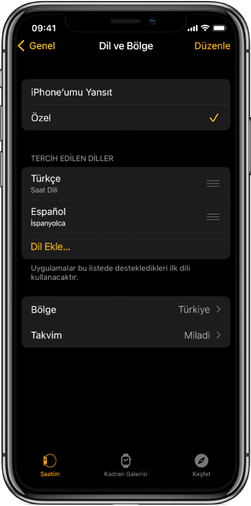 Apple Watch uygulamasının, Tercih Edilen Diller’in altında görünen İngilizce ve İspanyolca ile Dil ve Bölge ekranı.