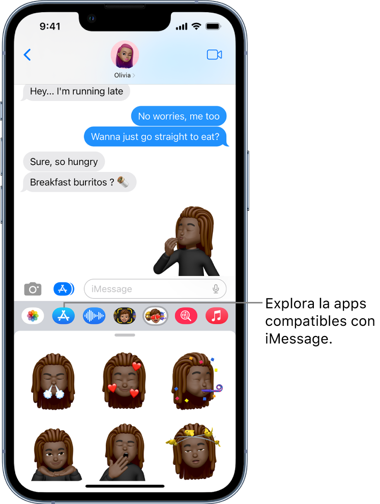 Conversación de Mensajes con el ícono de la app Memoji de iMessage seleccionado y stickers de Memoji en la parte inferior de la pantalla.