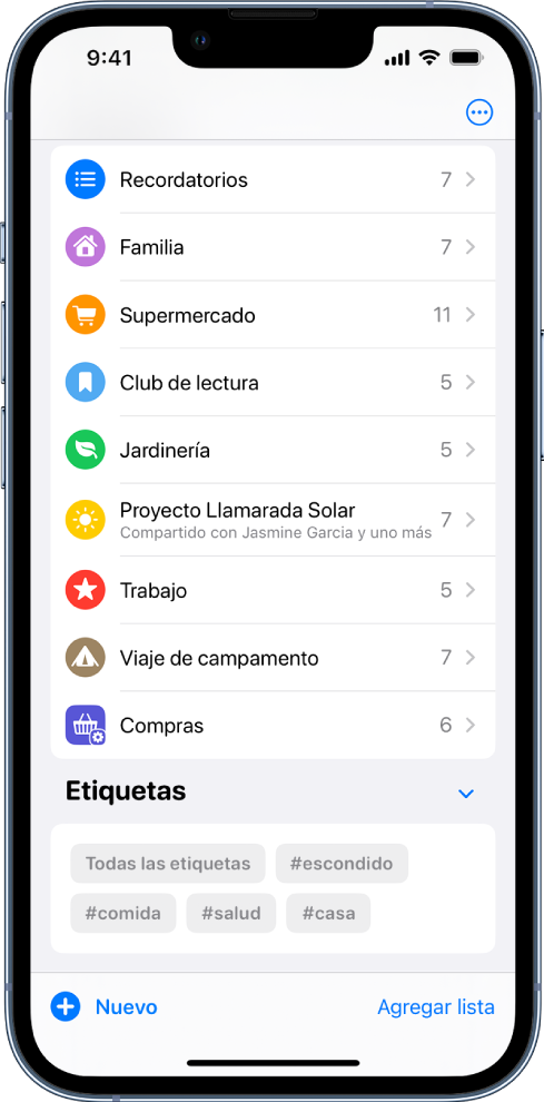 Una pantalla mostrando varias listas en Recordatorios. El explorador de etiquetas está en la parte inferior.