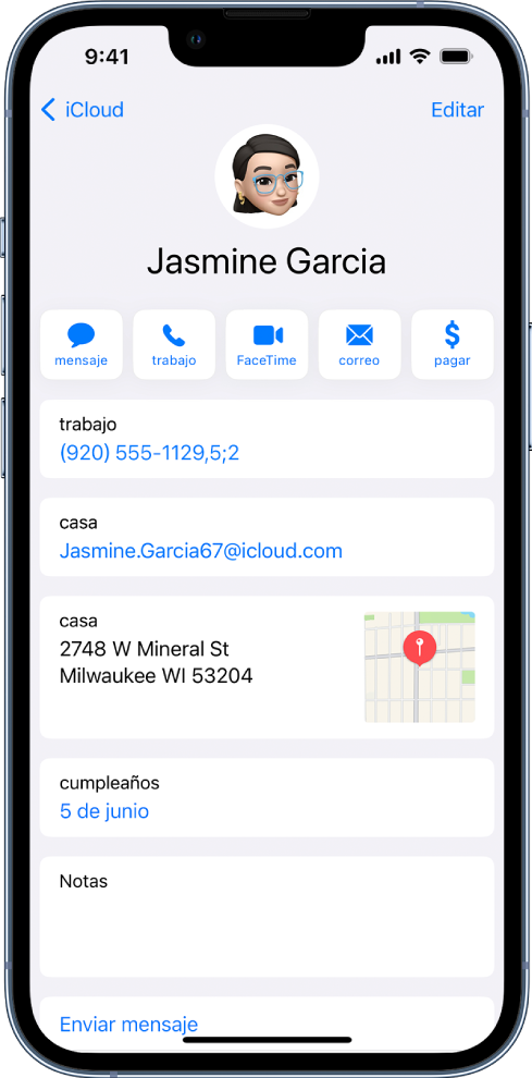 La pantalla de información de un contacto. En la parte superior se encuentra el nombre y la foto del contacto. Debajo se encuentran los botones para enviar un mensaje, realizar una llamada de teléfono, realizar una llamada de FaceTime, enviar un mensaje de correo y enviar dinero con Apple Pay. Debajo de los botones se encuentra la información de contacto.