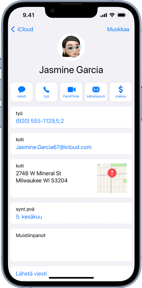 Yhteystiedon tietonäyttö. Yläreunassa on yhteystiedon kuva ja nimi. Alla ovat painikkeet viestin lähettämiselle, puhelun soittamiselle, FaceTime-puhelun soittamiselle, sähköpostiviestin lähettämiselle ja rahan lähettämiselle Apple Paylla. Painikkeiden alla on yhteystiedot.