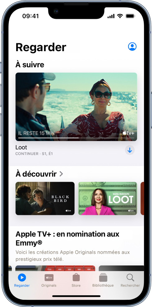 L’écran Regarder affichant des boutons Films, « Séries TV » et Sports dans le rang du haut. Le rang « À suivre » se trouve au centre, au-dessus du rang « À découvrir ». En bas de l’écran, de gauche à droite, se trouvent les onglets Regarder, Originals, Bibliothèque et Rechercher.