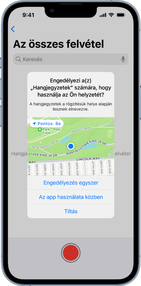 Egy apptól származó kérelem a helyadatok használatára az iPhone-on. Engedélyezés egyszer, Engedélyezés az app használata közben és Nincs engedélyezve lehetőségek.