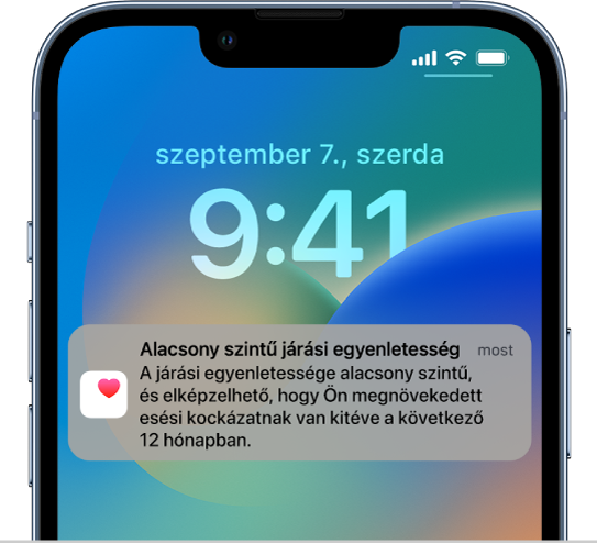 A Zárolási képernyő Alacsony járási egyenletesség értesítéssel.