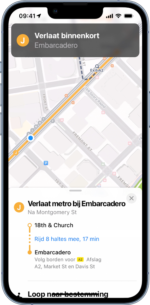 Een kaart met een ov-routebeschrijving en een melding om binnenkort uit te stappen.