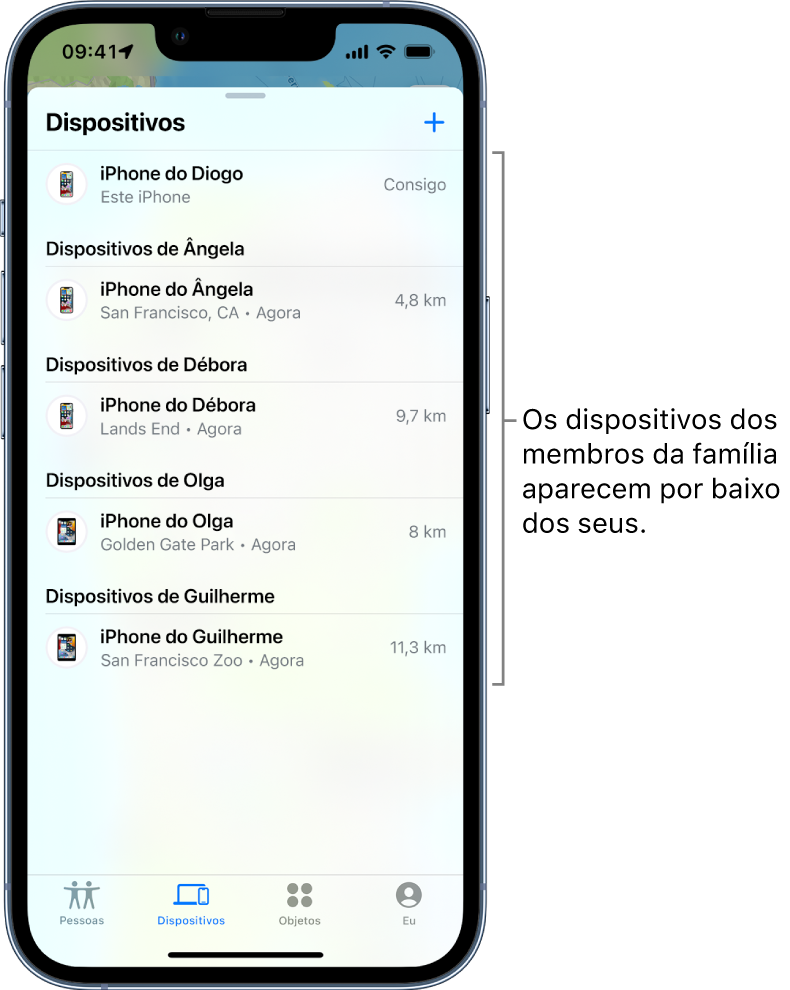 O separador “Dispositivos” na aplicação Encontrar. iPhone de Daniel está na parte superior da lista. Por baixo encontram-se os dispositivos de Ana, Diana, Olívia e Guilherme.