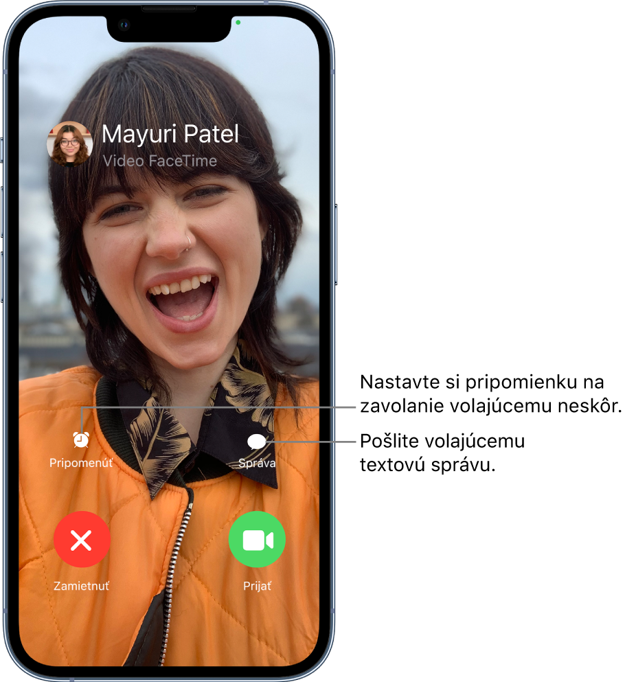 Obrazovka prichádzajúceho hovoru. V dolnej časti obrazovky sa v hornom rade zľava doprava nachádzajú tlačidlá Pripomenúť a Správa. V dolnom rade sa zľava doprava nachádzajú tlačidlá Zamietnuť a Prijať.