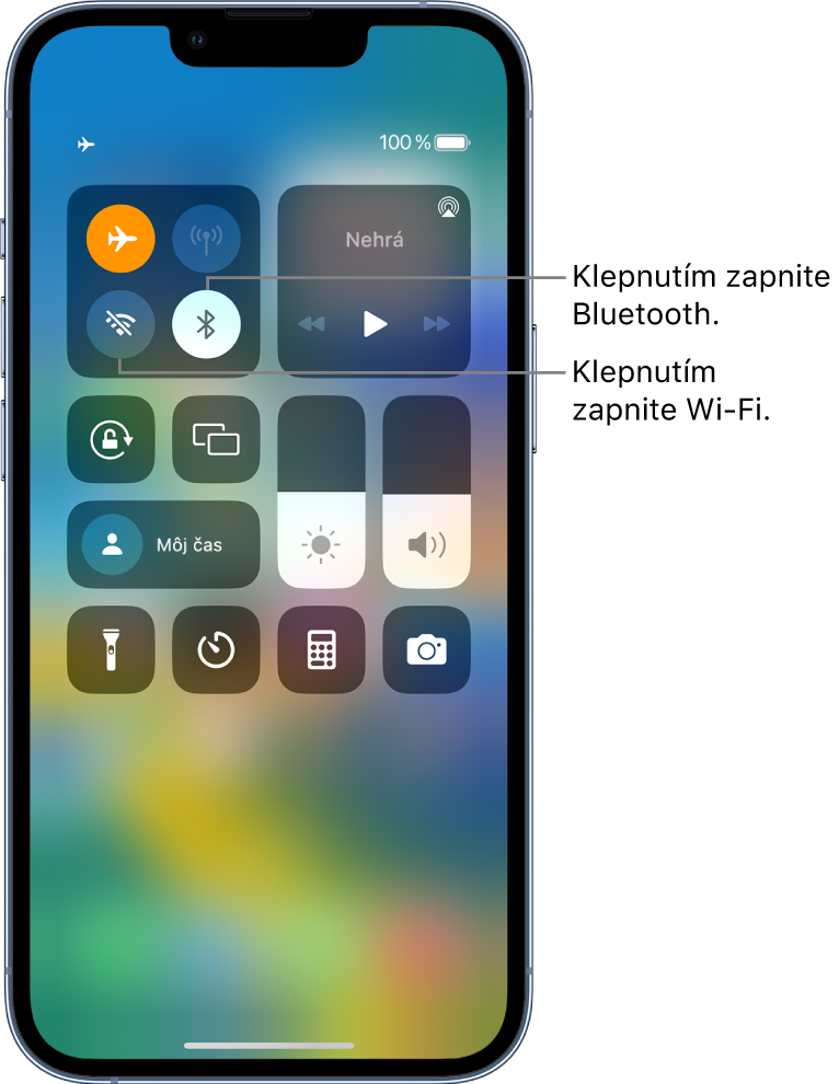 Ovládacie centrum zo zapnutým režimom Lietadlo. V blízkosti ľavého horného rohu Ovládacieho centra sa zobrazujú tlačidlá na zapnutie rozhraní Wi-Fi a Bluetooth.