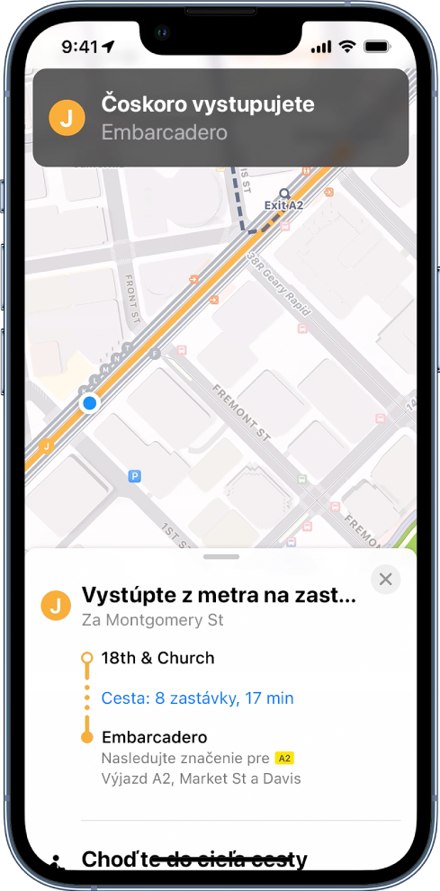 Mapa sa zobrazenou trasou verejnou dopravou a hlásením, že máte čoskoro vystúpiť.