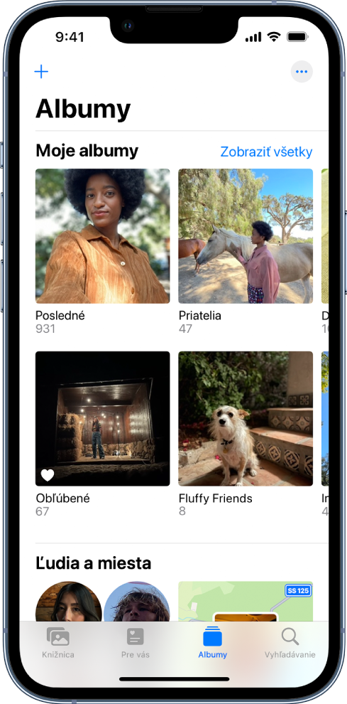 V dolnej časti obrazovky je vybratý tab Albumy. Pod nadpisom Moje albumy sa na obrazovke zobrazujú albumy Posledné, Úžasná India, Obľúbené a Cyklistika. Vedľa nadpisu Moje albumy sa nachádza tlačidlo Zobraziť všetky. V ľavom hornom rohu obrazovky je tlačidlo Pridať.