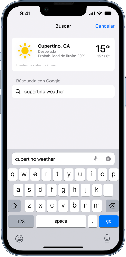 En la parte central de la pantalla se encuentra el campo de búsqueda de Safari que contiene el texto “clima cupertino”. En la parte superior de la pantalla está el resultado de la app Clima, que muestra la temperatura y condiciones actuales en Cupertino. Debajo se muestran los resultados de búsqueda de Google.