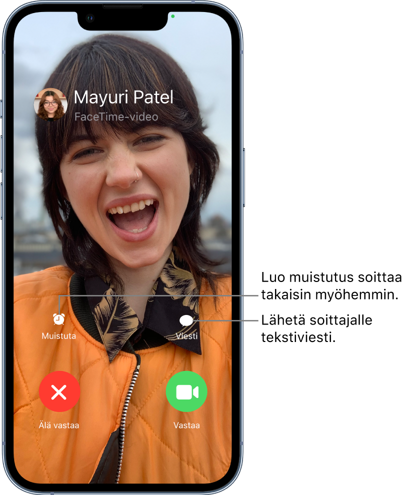 Tulevan puhelun näyttö. Näytön alareunassa ovat ylärivillä vasemmalta oikealle Muistuta- ja Viesti-painikkeet. Ylärivillä vasemmalta oikealle ovat Hylkää- ja Hyväksy-painikkeet.