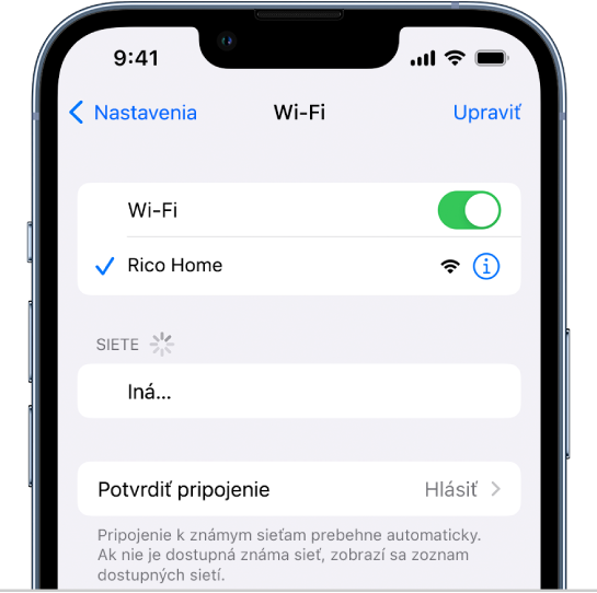 Obrazovka možností Wi-Fi v Nastaveniach so zapnutým Wi-Fi a vybranou sieťou.