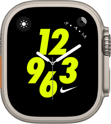 واجهة ساعة Nike بعقارب مع إضافة حالات الطقس في أعلى اليمين وإضافة النشاط في أعلى اليسار. وفي الوسط تظهر واجهة ساعة بعقارب.