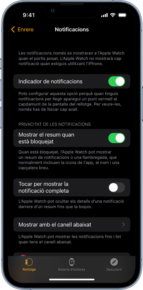 La pantalla Notificacions a l’app Apple Watch de l’iPhone mostra fonts de notificacions.