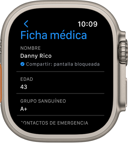 La pantalla de ficha médica se muestra en el Apple Watch con el nombre, la edad y el grupo sanguíneo del usuario. Hay una marca de verificación debajo del nombre, que indica que la ficha médica se está compartiendo en la pantalla bloqueada. Hay un botón Listo en la esquina superior izquierda.