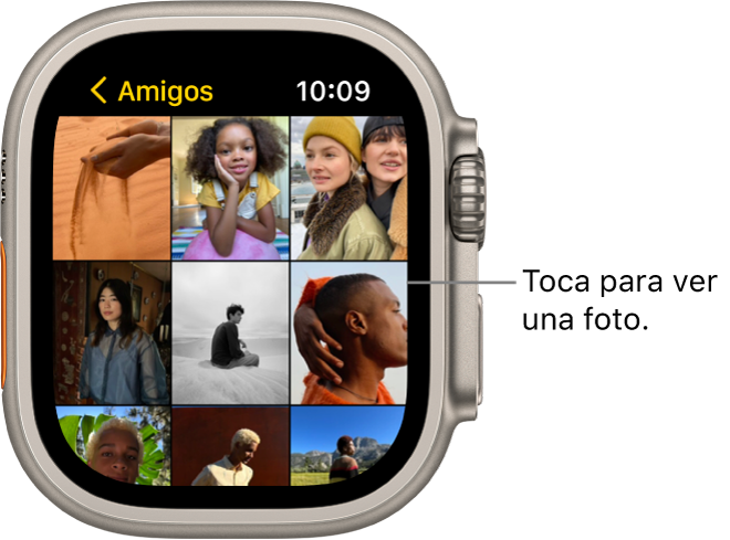 La pantalla principal de la app Fotos en el Apple Watch con varias fotos en una cuadrícula.