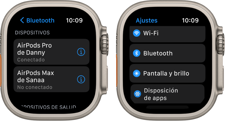 Dos pantallas, una junto a otra. La pantalla de la izquierda muestra dos dispositivos Bluetooth: Unos AirPods Pro, que están conectados, y unos AirPods Max, que no lo están. A la derecha está la pantalla Ajustes, con los botones Wi-Fi, Bluetooth, “Pantalla y brillo” y “Disposición de apps” en una lista.