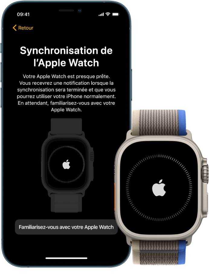 Un iPhone et une Apple Watch Ultra, côte à côte. L’écran de l’iPhone affiche « Synchronisation de l’Apple Watch ». L’Apple Watch Ultra affiche la progression de la synchronisation.