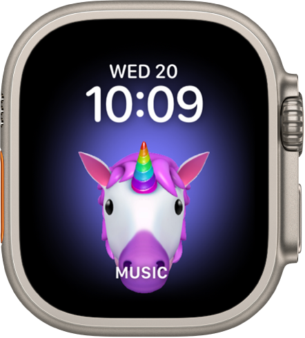 „Memoji“ laikrodžio ciferblatas, kuriame galite koreguoti „Memoji“ veikėją ir apatinį valdiklį. Norėdami animuoti „Memoji“, palieskite ekraną. Laikas ir data rodomi viršuje, o valdiklis „Music“ yra apačioje.
