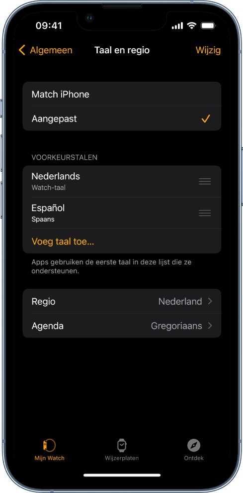 Het scherm 'Taal en regio' in de Apple Watch-app, met Engels en Spaans onder 'Voorkeurstalen'.