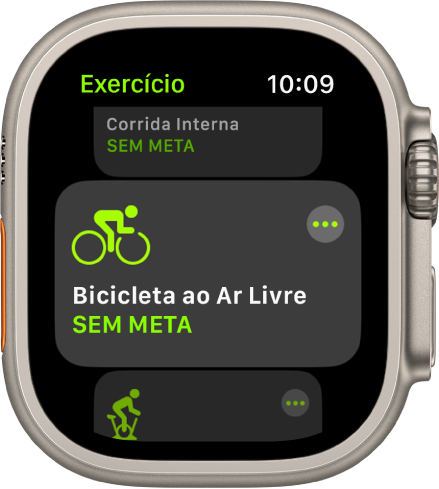 A tela Exercício com o exercício Bicicleta ao Ar Livre destacado. O botão Mais encontra-se na parte superior direita do mosaico do exercício. Uma parte do exercício “Corrida Interna” é exibida acima. Uma parte do exercício Bicicleta Interna está abaixo.