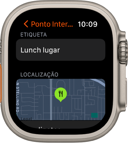 O app Bússola mostrando a tela de edição de ponto intermediário. O campo Etiqueta está na parte superior. Abaixo, há uma área de Localização que mostra a localização do ponto intermediário em um mapa. O símbolo de restaurante foi atribuído ao ponto intermediário.