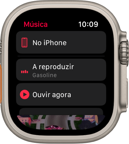 A aplicação Música mostra os botões “No iPhone”, “A reproduzir” e “Ouvir agora” numa lista. Desloque o ecrã para baixo para ver o grafismo do álbum.