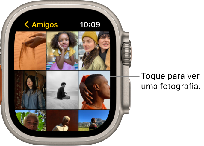 O ecrã principal da aplicação Fotografias no Apple Watch, com várias fotografias apresentadas numa grelha.