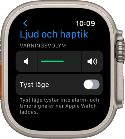 Inställningarna för Ljud och haptik på Apple Watch med skjutreglaget Varningsvolym högst upp och under det reglaget för tyst läge.