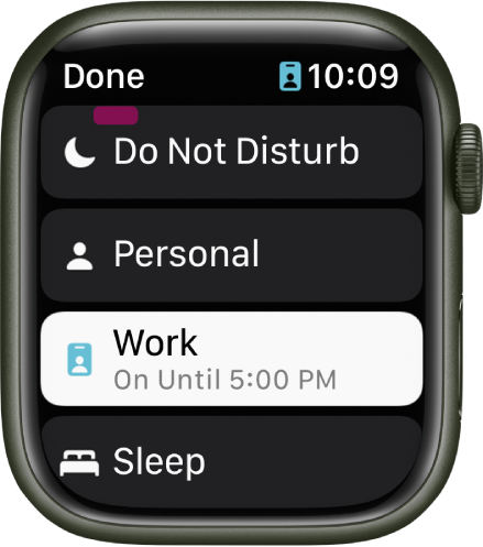 Списъкът Focus (Приоритет) показва Do Not Disturb (Не безпокойте), Personal (Лични), Work (Работа) и Sleep (Сън). Work Focus (Приоритет Работа) е активен.