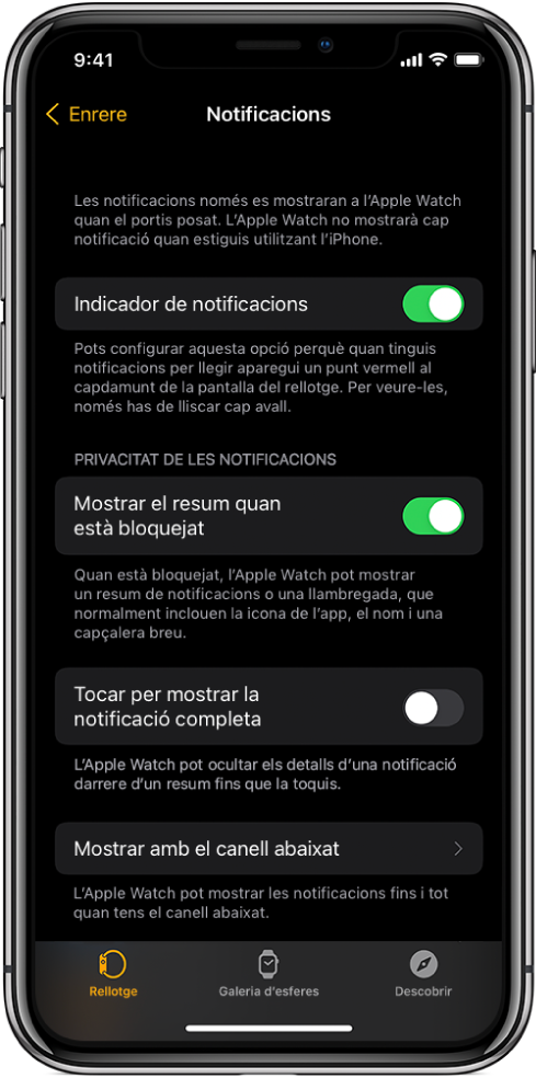 La pantalla Notificacions a l’app Apple Watch de l’iPhone mostra fonts de notificacions.